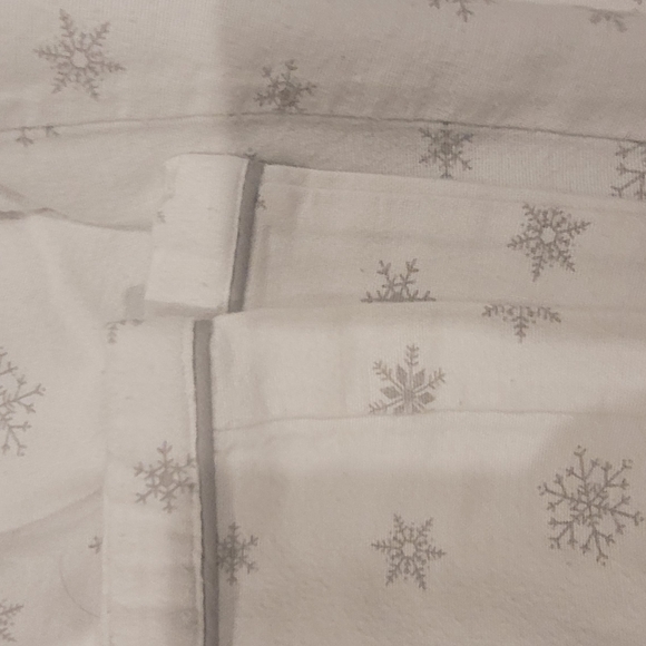 Petite Plume Winter Wonderland Size 12 Kids - Picture 5 of 6